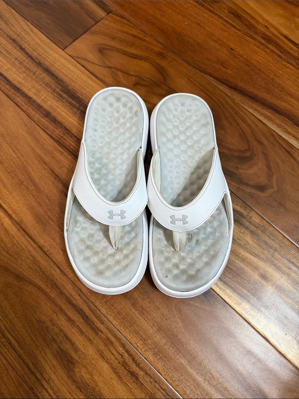 Under Armour Women's White Slip-On Cushioned Thong Sandals